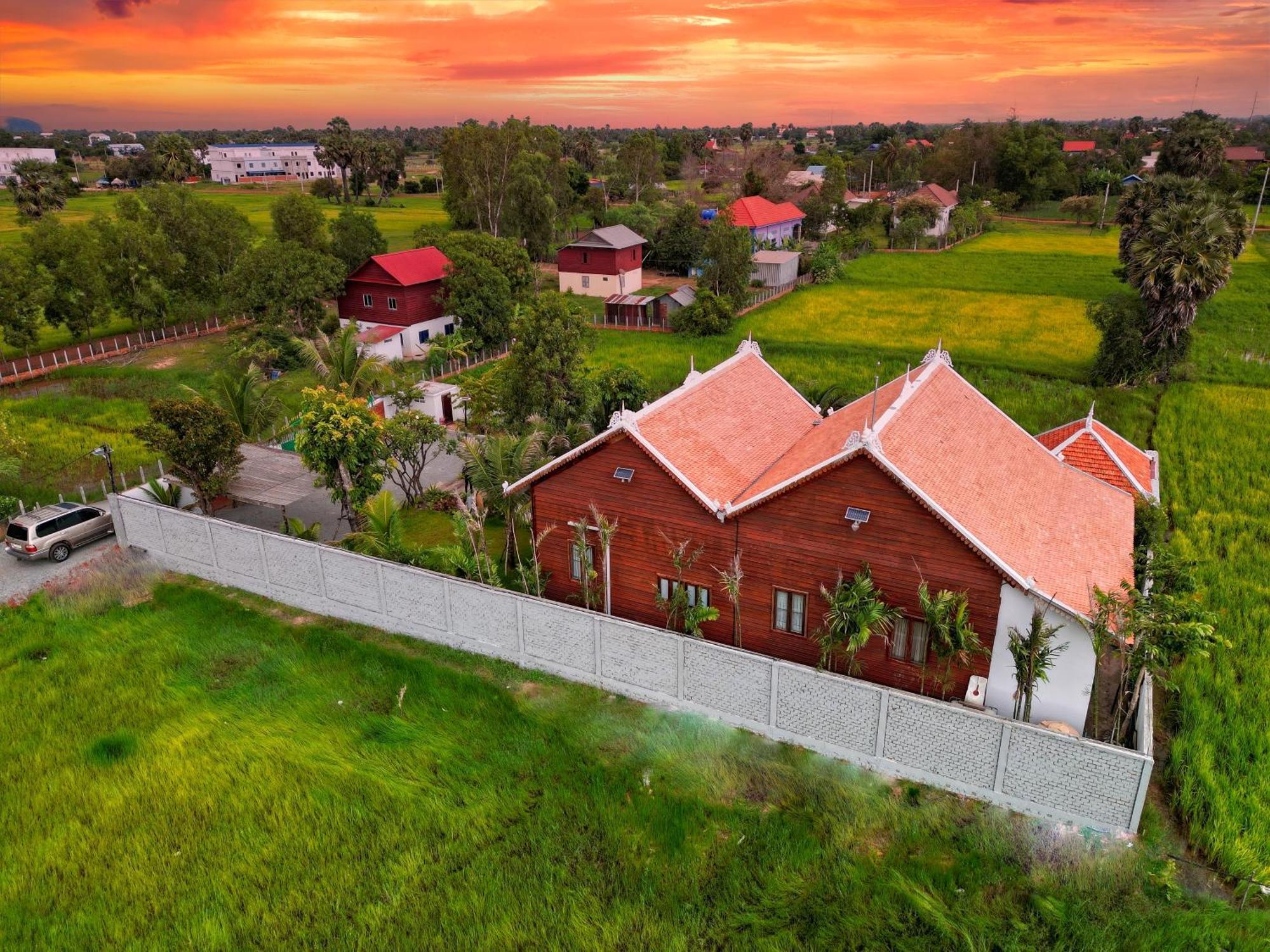 Isann Lodge Siem Reap Exterior foto
